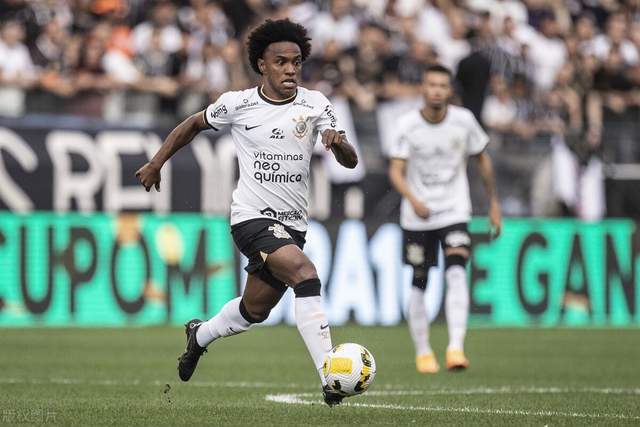 国际足联主席的脸 又被特朗普打了