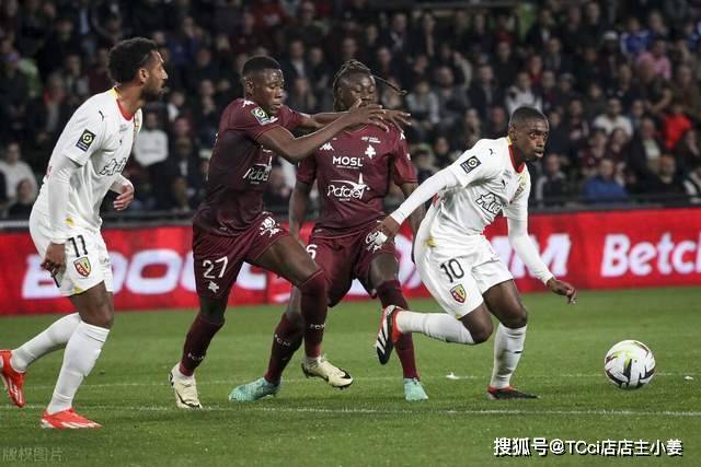 浙江6人上双击败首钢 萨姆纳33+13四川胜宁波